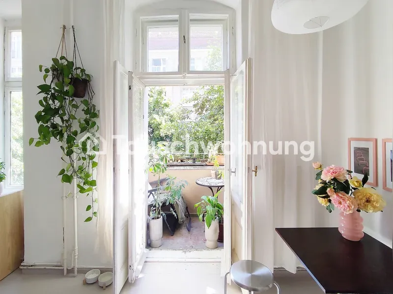 Tauschwohnung: Helle 2 Zimmer Altbau mit Balkon XKölln — photo 1